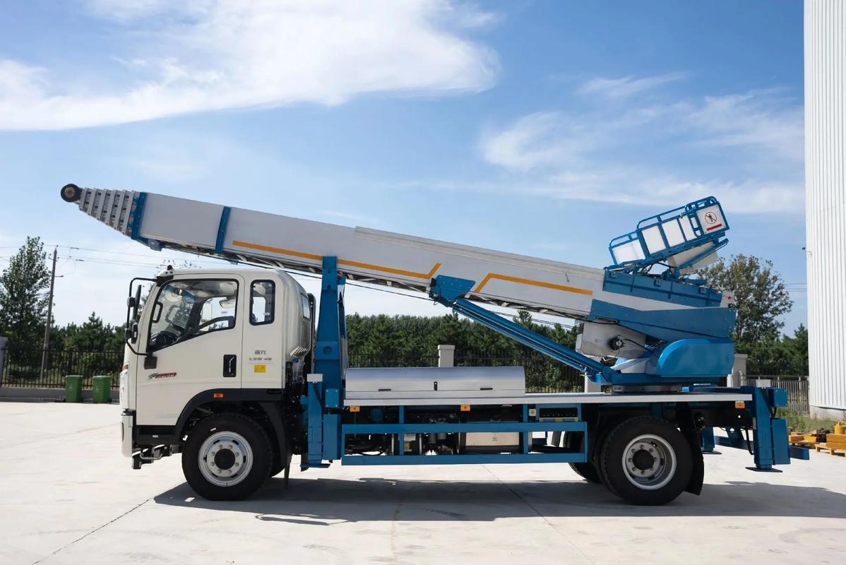 华安县云梯上料车租赁费用